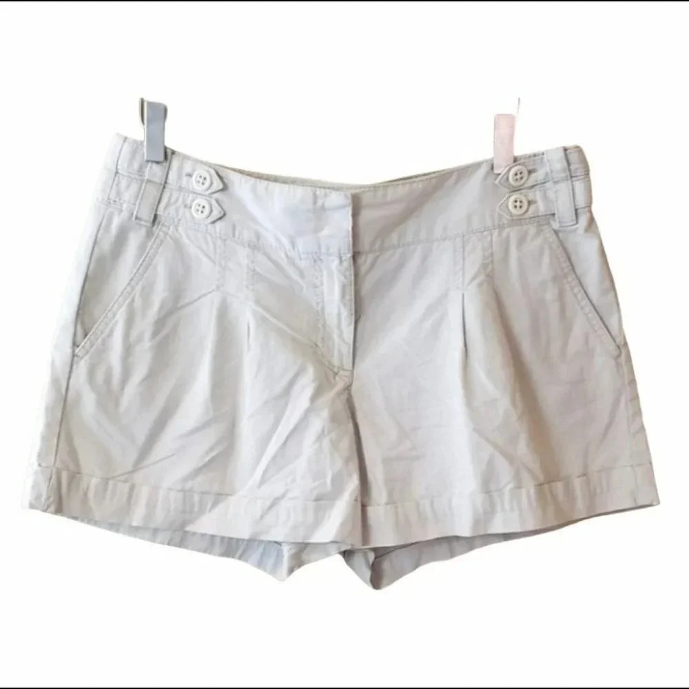 Ann Taylor Loft Chino Shorts Size 8 Off White Pleated Front Cuffed Cotton Casual